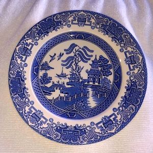 English Ironstone England Willow pattern blue & white plate vintage